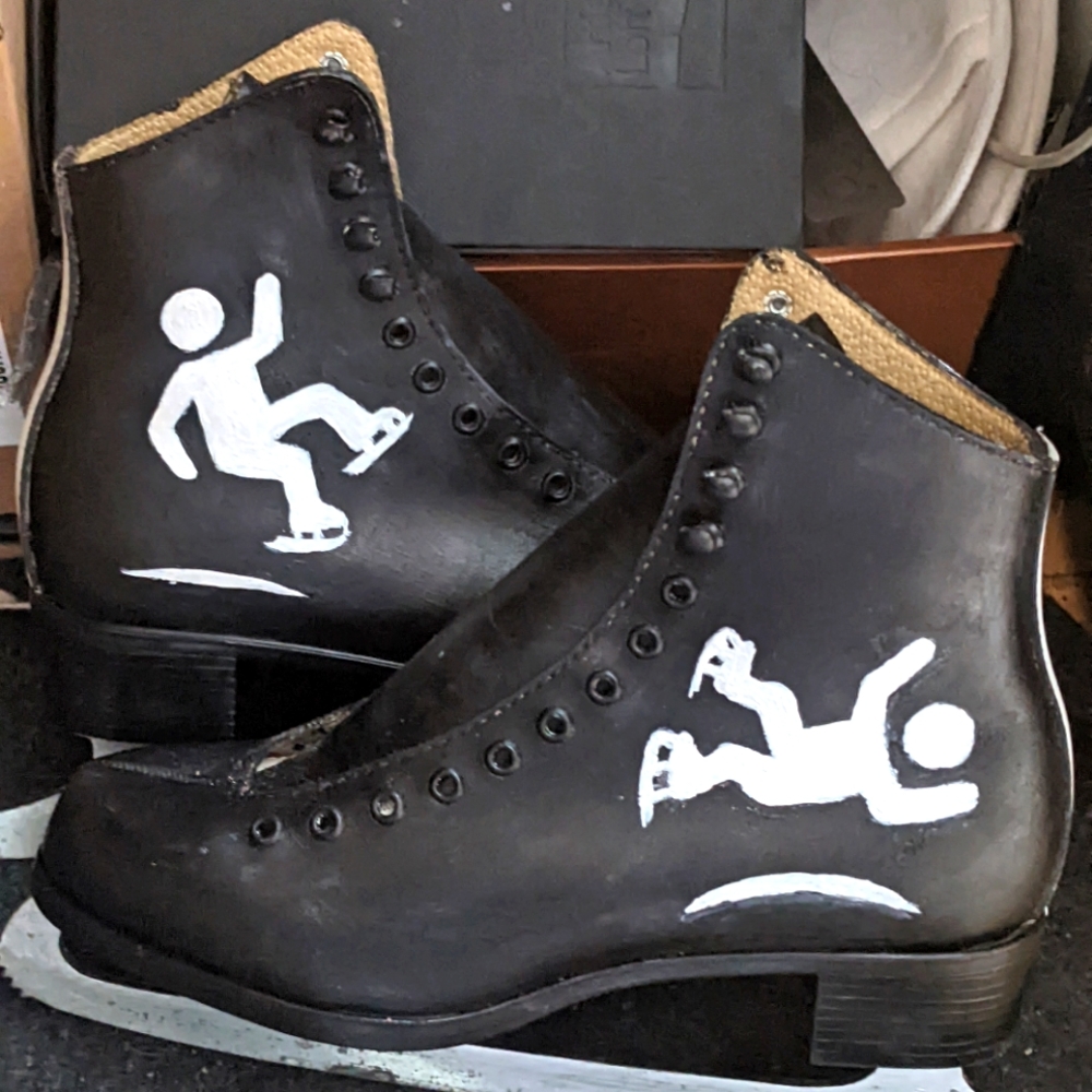 Adult skates